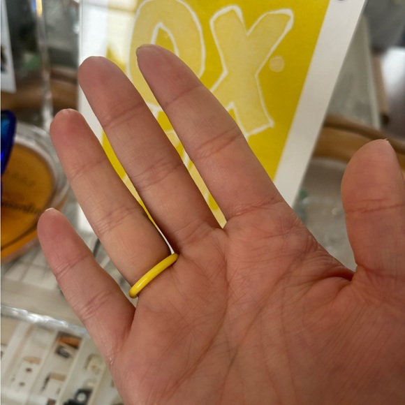 EF Collection 3 Diamond and Yellow Enamel Stack Ring, Size 5 - Picture 2 of 4